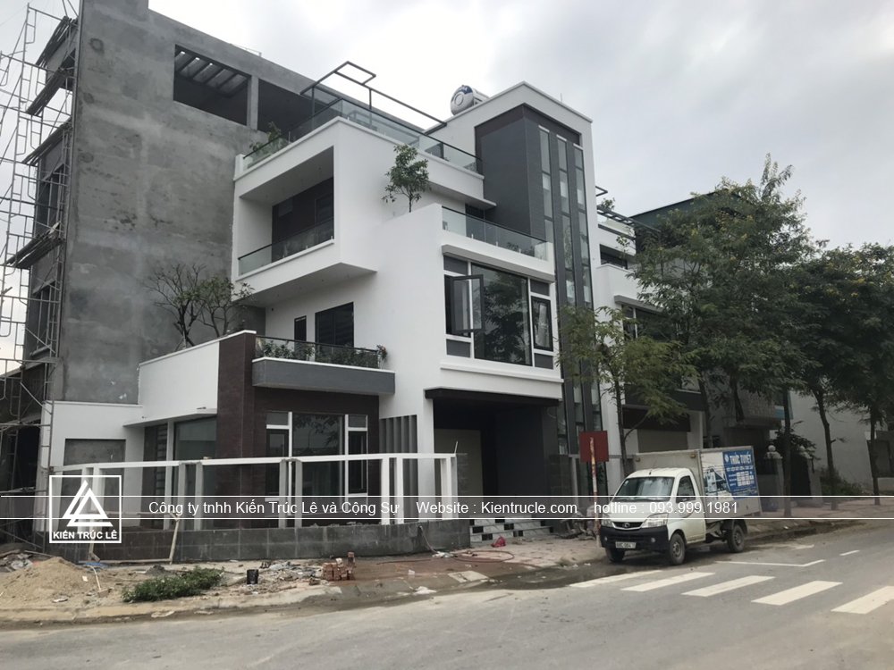 Nhà 3 tầng 2 mặt tiền đẹp hiện đại đã xây hoàn thiện.